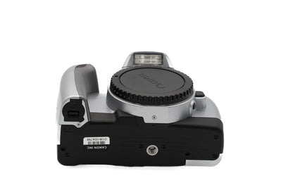 Canon EOS 300V 35mm Film Camera Body & Free Roll of Film
